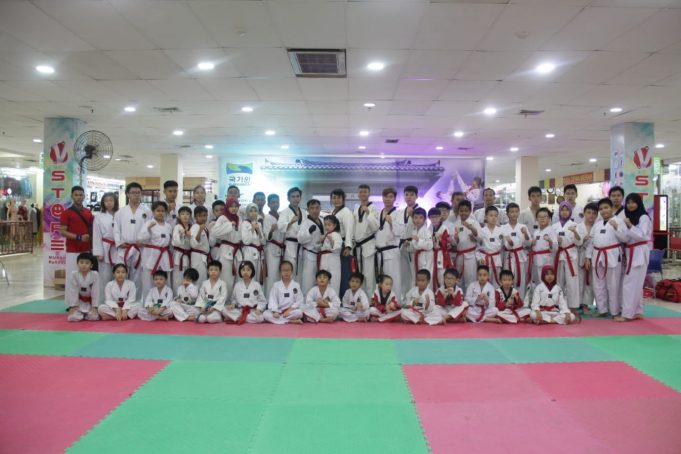 Taekwondo UTI Pro Gelar UKT, Dituntut Makin Tekun | Posmetro Batam